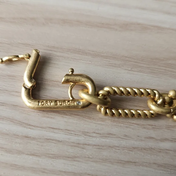 Tory Burch Signature Gold Chain Necklace - Roxanne Collection - Picture 5 of 6